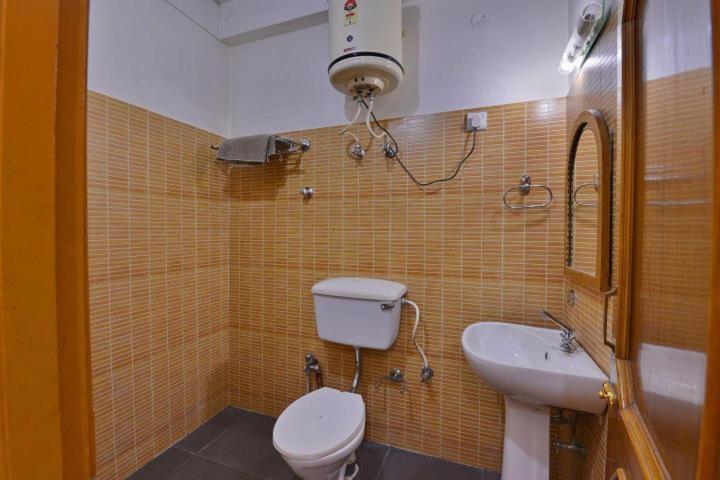 Hotel Ashish Inn Kandaghat Exterior foto