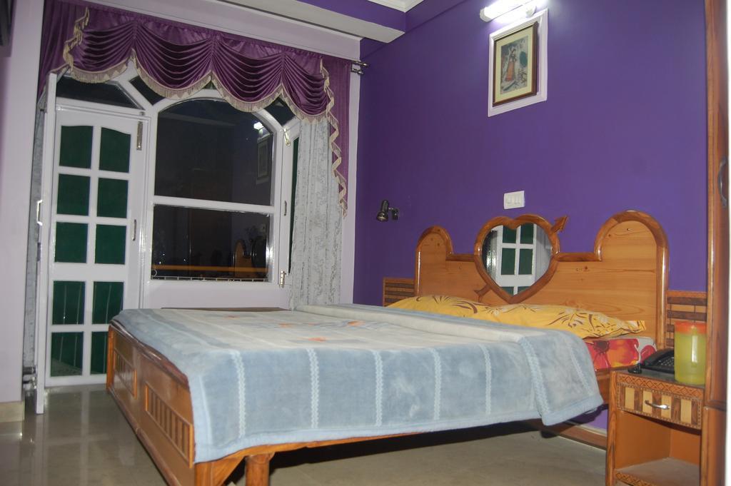 Hotel Ashish Inn Kandaghat Quarto foto