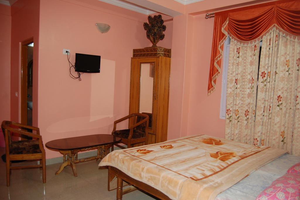 Hotel Ashish Inn Kandaghat Quarto foto