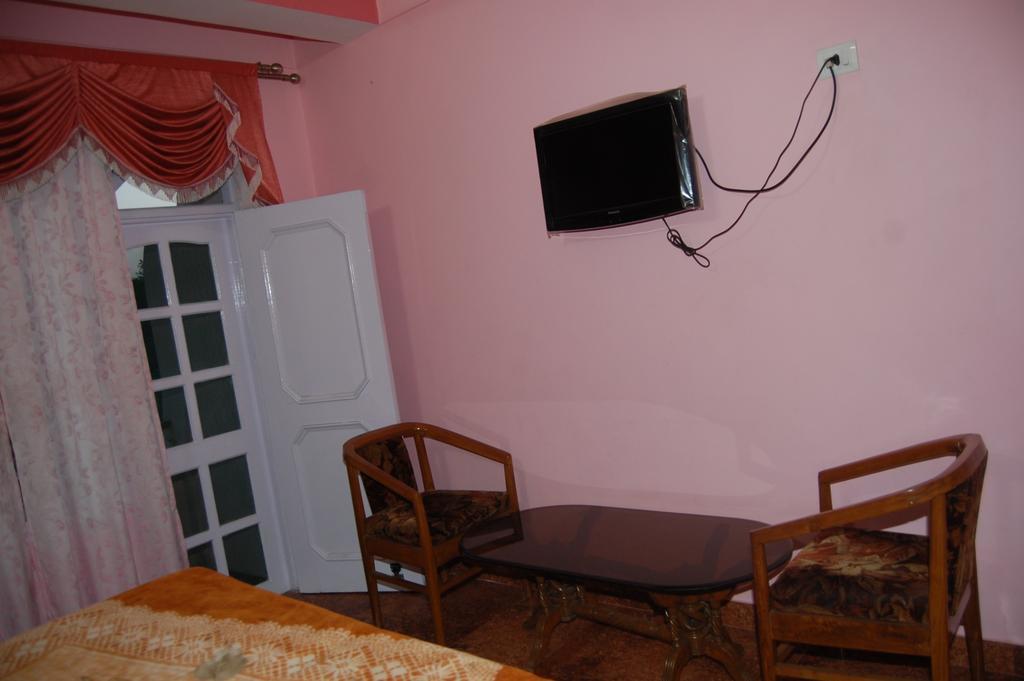 Hotel Ashish Inn Kandaghat Quarto foto